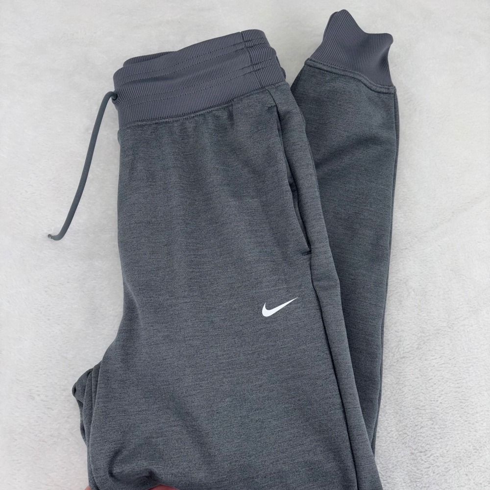 Nike Therma-FIT Joggers Mens Small Gray Heathered Fleece Tapered Sweatpants